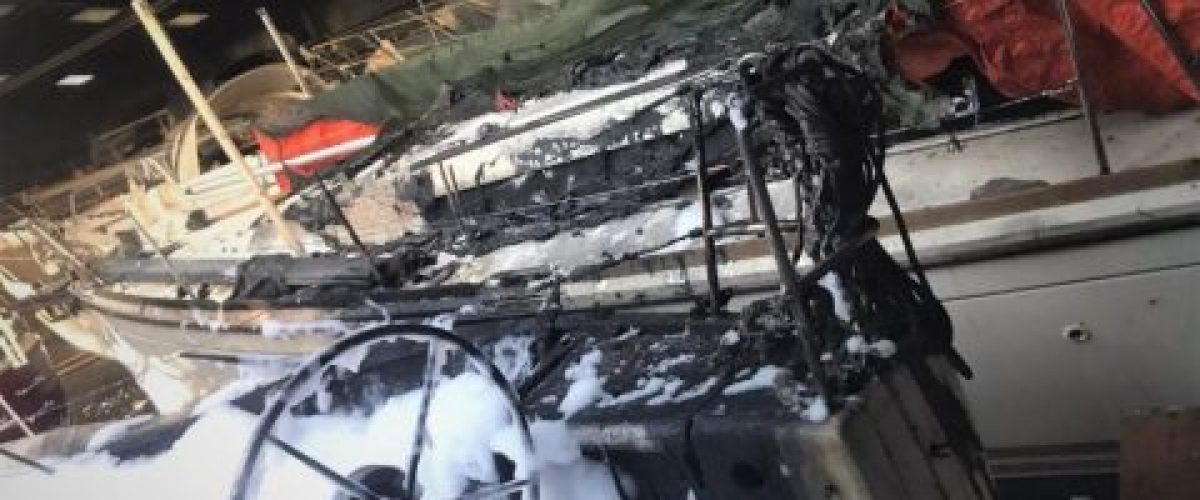 Brand, Schaden, Brennende Yacht